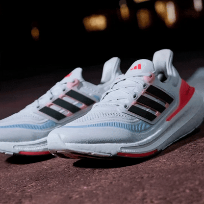 ÚLTIMAS UNIDADES: Adldas Ultraboost Light 23 [1.1]