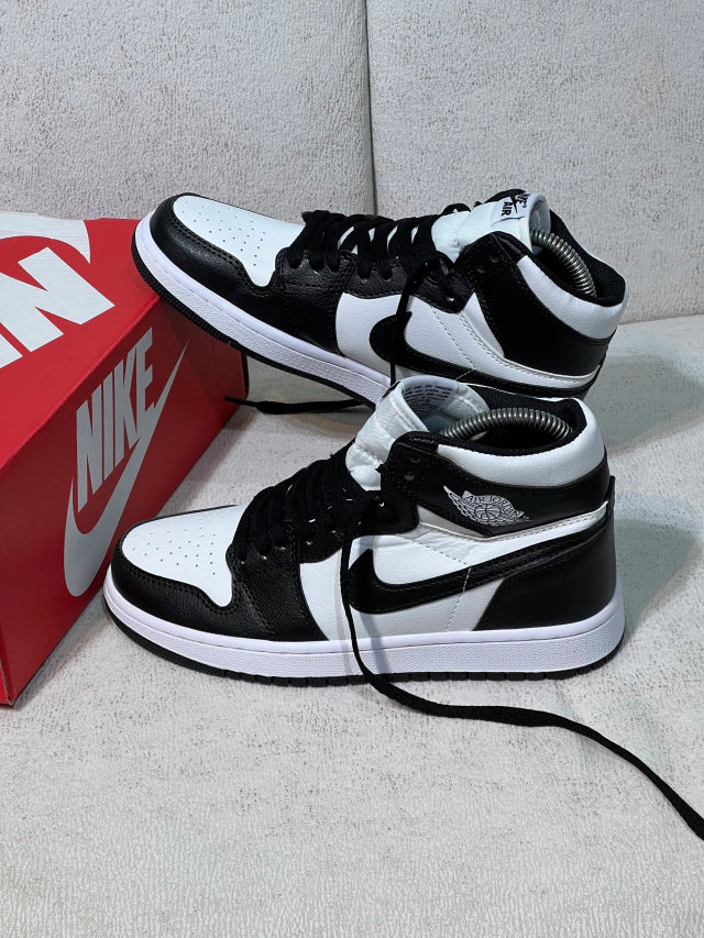 Air Jordan 1 Retro High OG 'Panda'