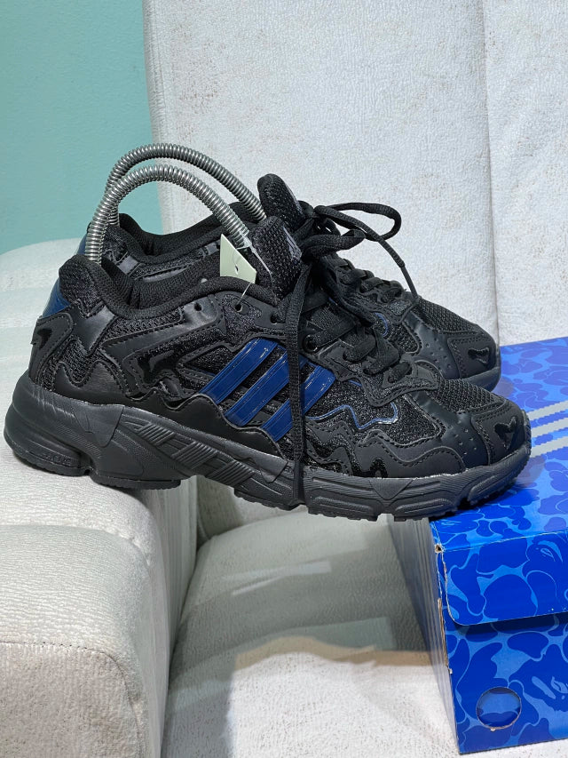 Adidas Response CL Triple Black x Bad Bunny